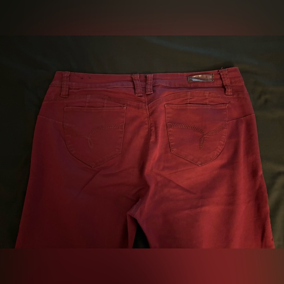 Women’s Royalty For Me burgundy skinny pants with pockets in size 14 - Picture 9 of 12